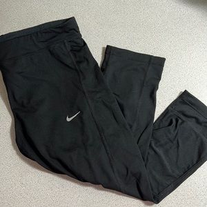 Nike capris leggings